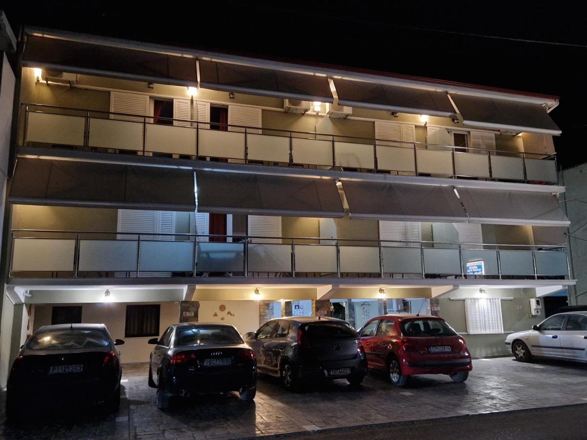 Apartment Studios Achileus *