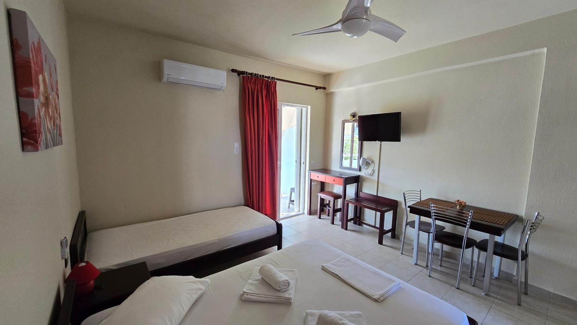Apartment Studios Achileus *